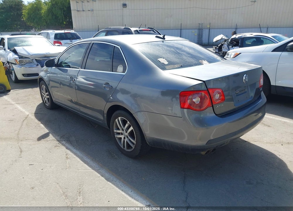 2005 VOLKSWAGEN JETTA 2.5 VIN: 3VWDG71K15M620735