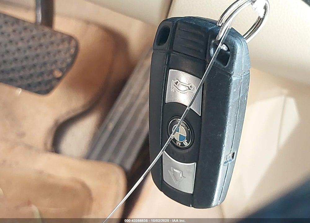 2009 BMW 528I VIN: WBANU53539C121757