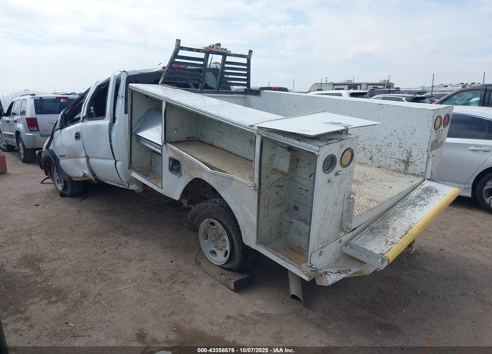 2001 CHEVROLET SILVERADO 2500HD VIN: 1GCHC29U81E218199