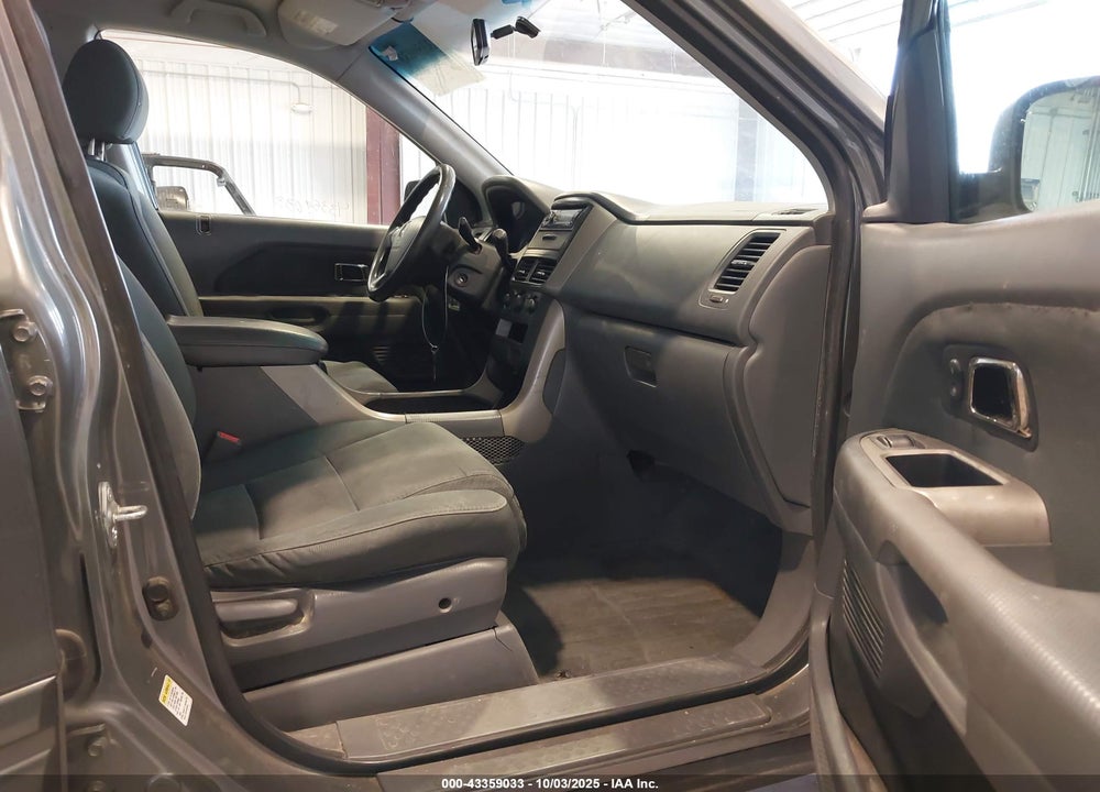 2007 HONDA PILOT VIN: 2HKYF181X7H500636