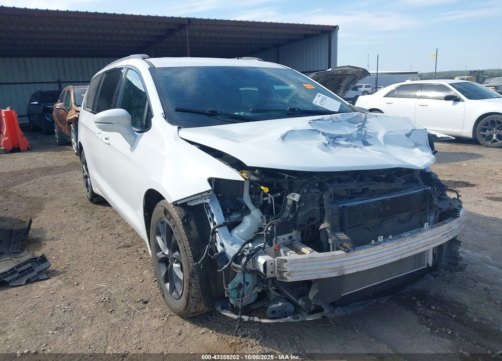 2021 CHRYSLER PACIFICA TOURING L VIN: 2C4RC1BGXMR531104