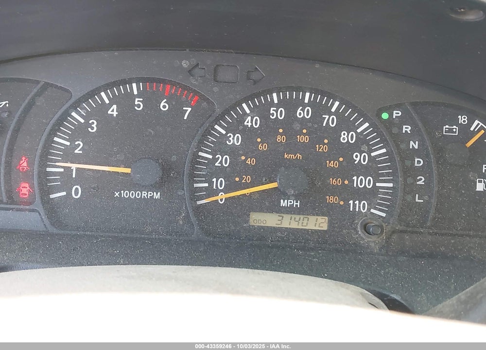 2000 TOYOTA TUNDRA LTD V8 VIN: 5TBBT4818YS108680