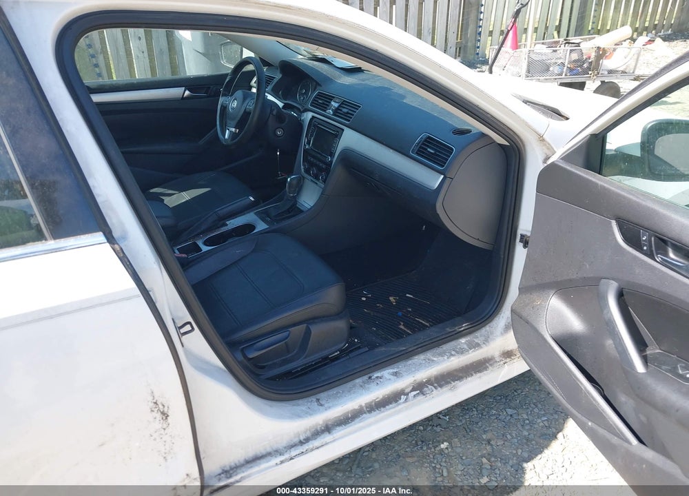 2013 VOLKSWAGEN PASSAT 2.5L SE VIN: 1VWBH7A32DC003776