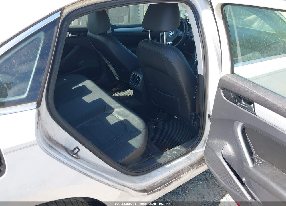 2013 VOLKSWAGEN PASSAT 2.5L SE VIN: 1VWBH7A32DC003776