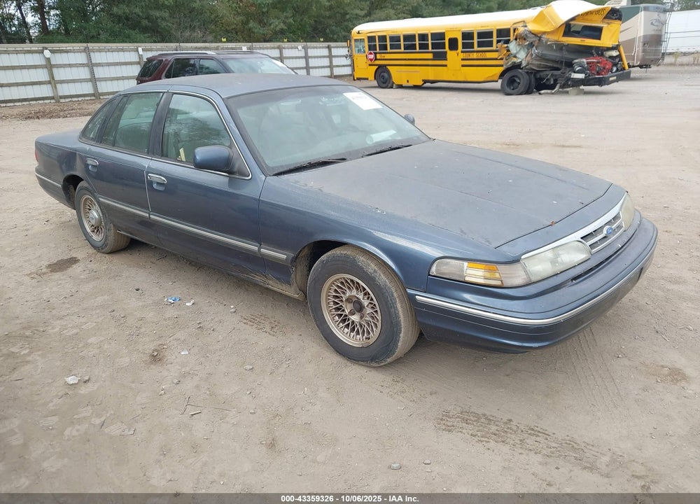 1997 FORD CROWN VICTORIA LX VIN: 2FALP74W1VX177655