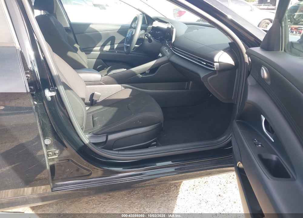 2024 HYUNDAI ELANTRA SEL VIN: KMHLM4DG7RU822814