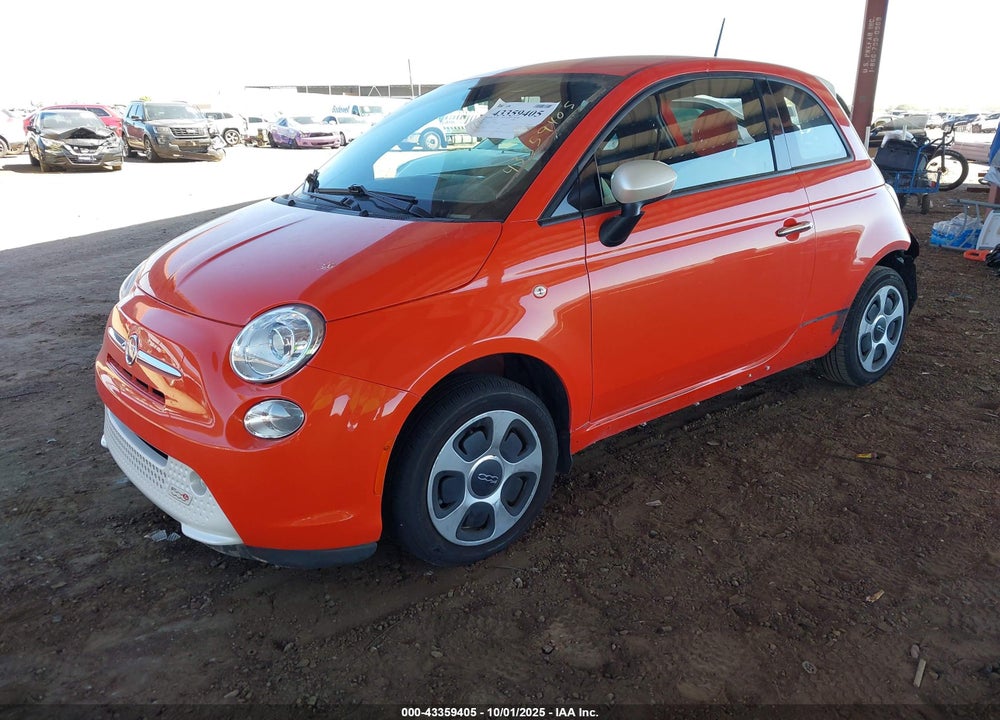 2015 FIAT 500E VIN: 3C3CFFGE2FT570243
