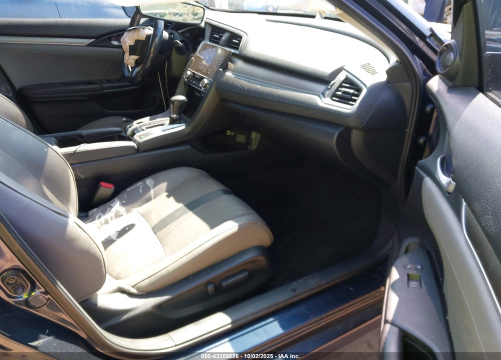 2016 HONDA CIVIC TOURING VIN: 19XFC1F95GE212116