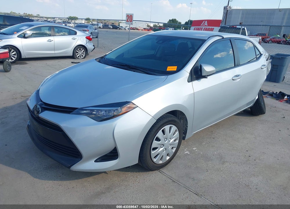 2018 TOYOTA COROLLA LE VIN: 5YFBURHE1JP764738