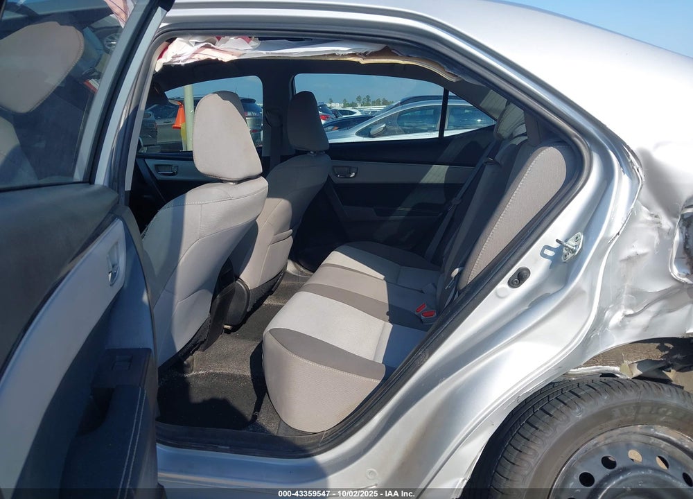 2018 TOYOTA COROLLA LE VIN: 5YFBURHE1JP764738