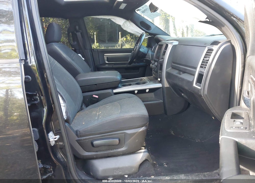 2021 RAM 1500 VIN: 1C6RR7GGXMS537341