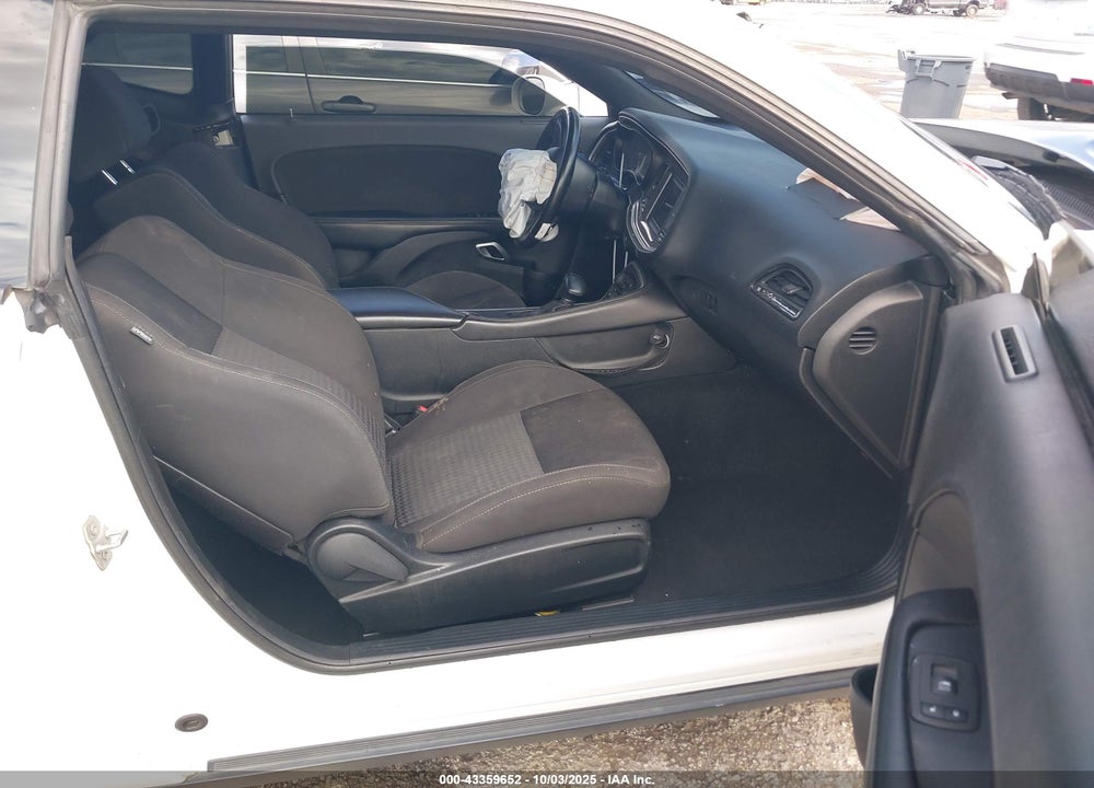 2019 DODGE CHALLENGER VIN: 2C3CDZBT4KH659621