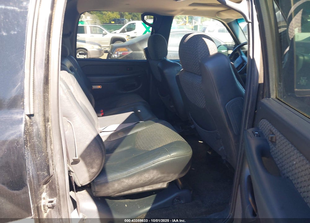 2002 CHEVROLET AVALANCHE 1500 VIN: 3GNEK13T82G152545