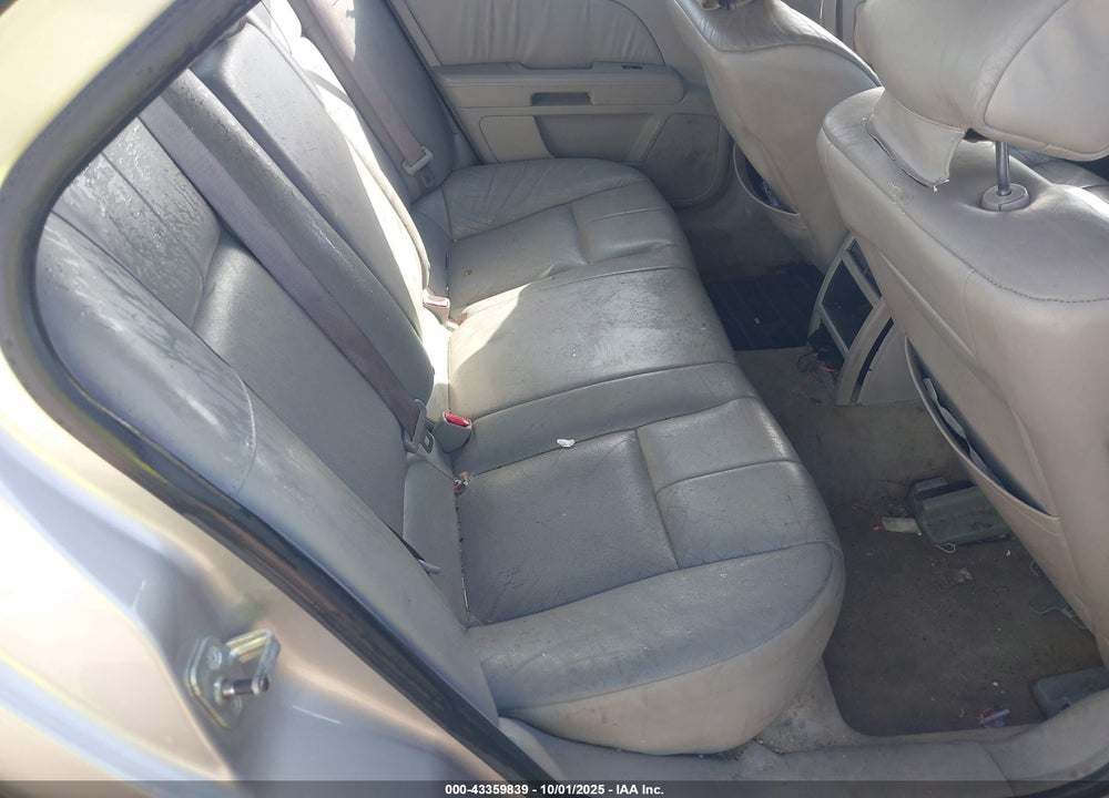 2005 CADILLAC STS V6 VIN: 1G6DW677350220412