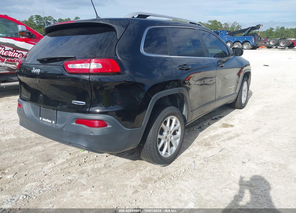 2018 JEEP CHEROKEE LATITUDE FWD VIN: 1C4PJLCB4JD595102