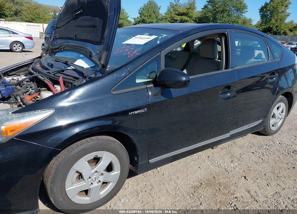 2011 TOYOTA PRIUS VIN: JTDKN3DU0B1412005