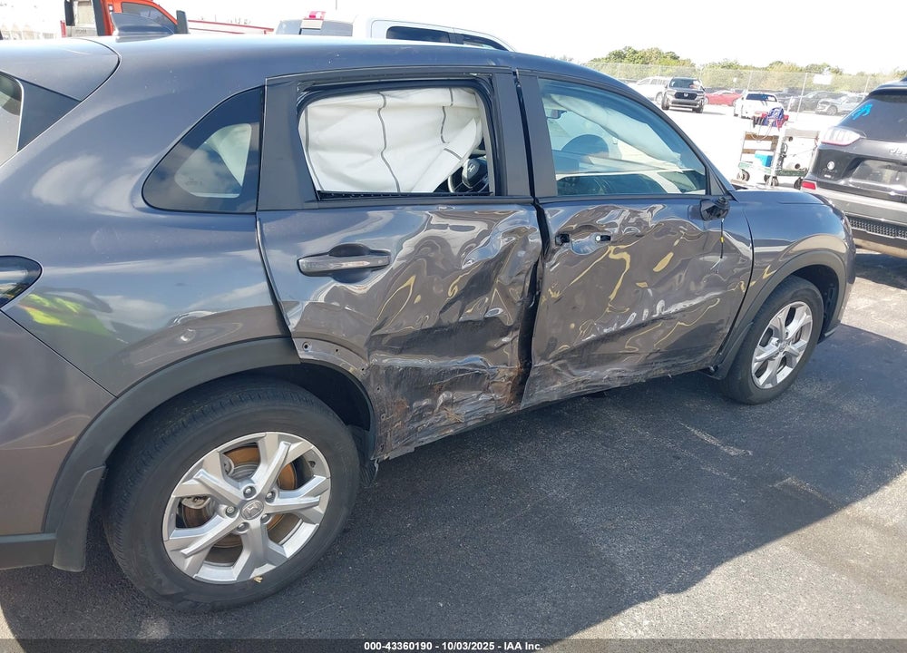 2024 HONDA HR-V 2WD LX VIN: 3CZRZ1H34RM715563