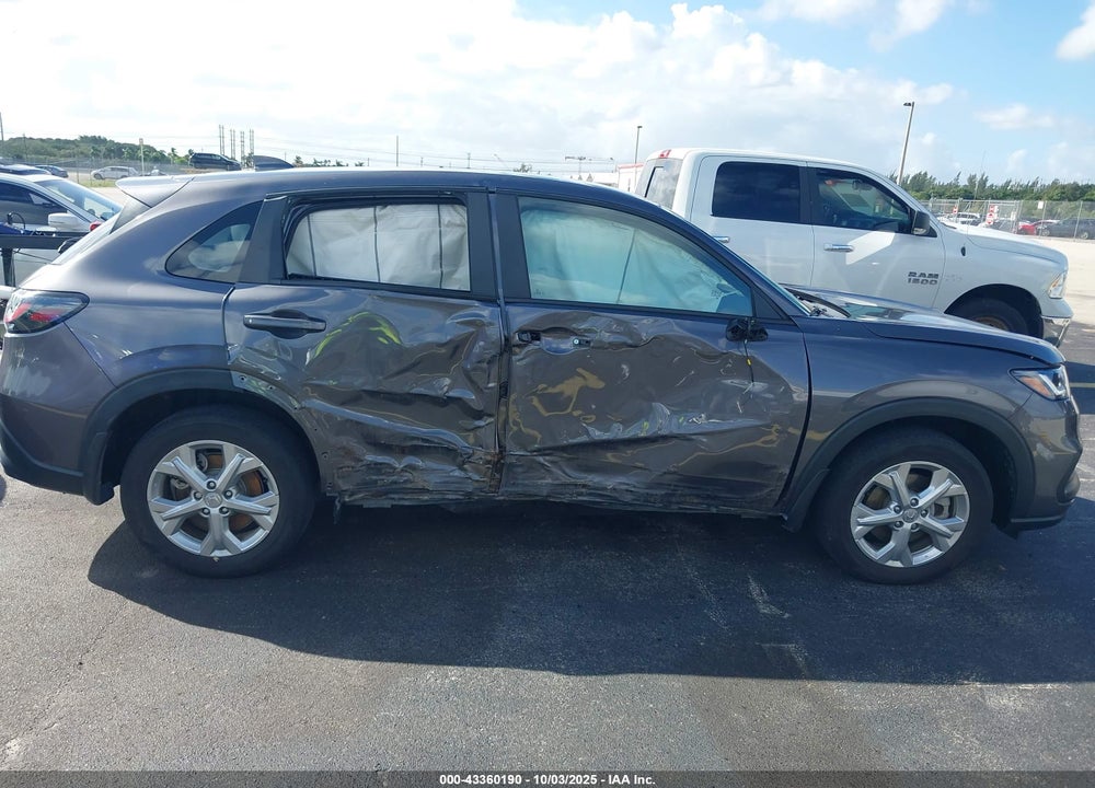 2024 HONDA HR-V 2WD LX VIN: 3CZRZ1H34RM715563