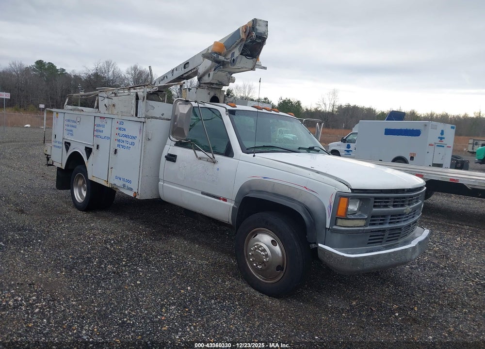 1999 CHEVROLET C3500 HD CHASSIS VIN: 1GBKC34J0XF085065