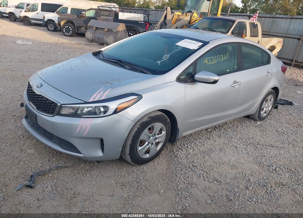 2017 KIA FORTE VIN: 3KPFL4A75HE037102