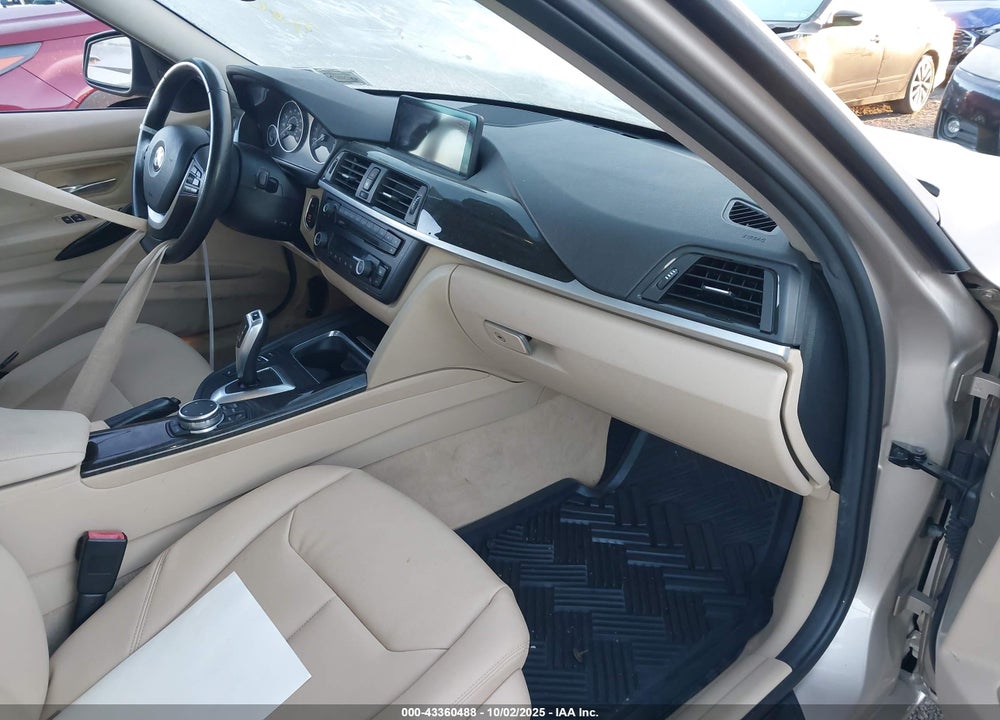 2015 BMW 3 SERIES VIN: WBA3B5G58FNS18962