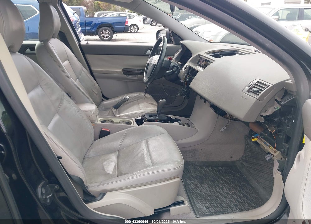 2007 VOLVO V50 VIN: YV1MW390972286489