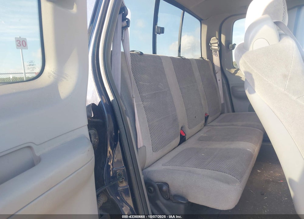 2002 FORD F-150 LARIAT/XL/XLT VIN: 1FTRX18L82NA32305