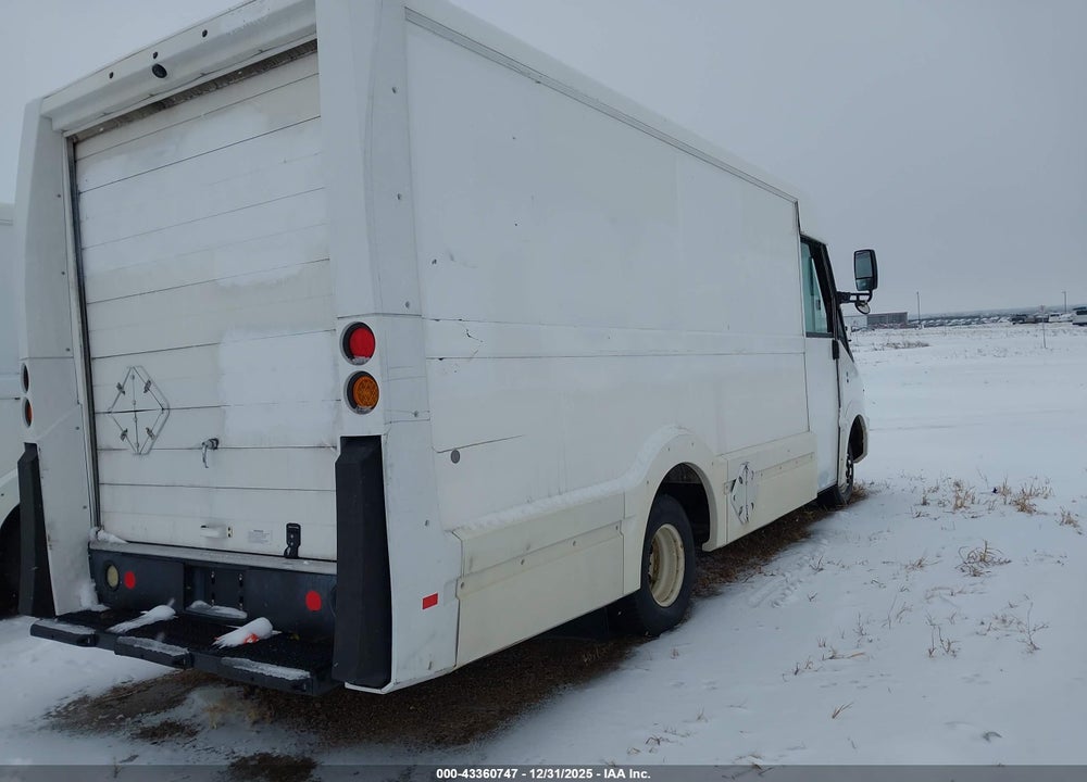 2013 ISUZU COMMERCIAL VAN VIN: JALB4T172D7W01660