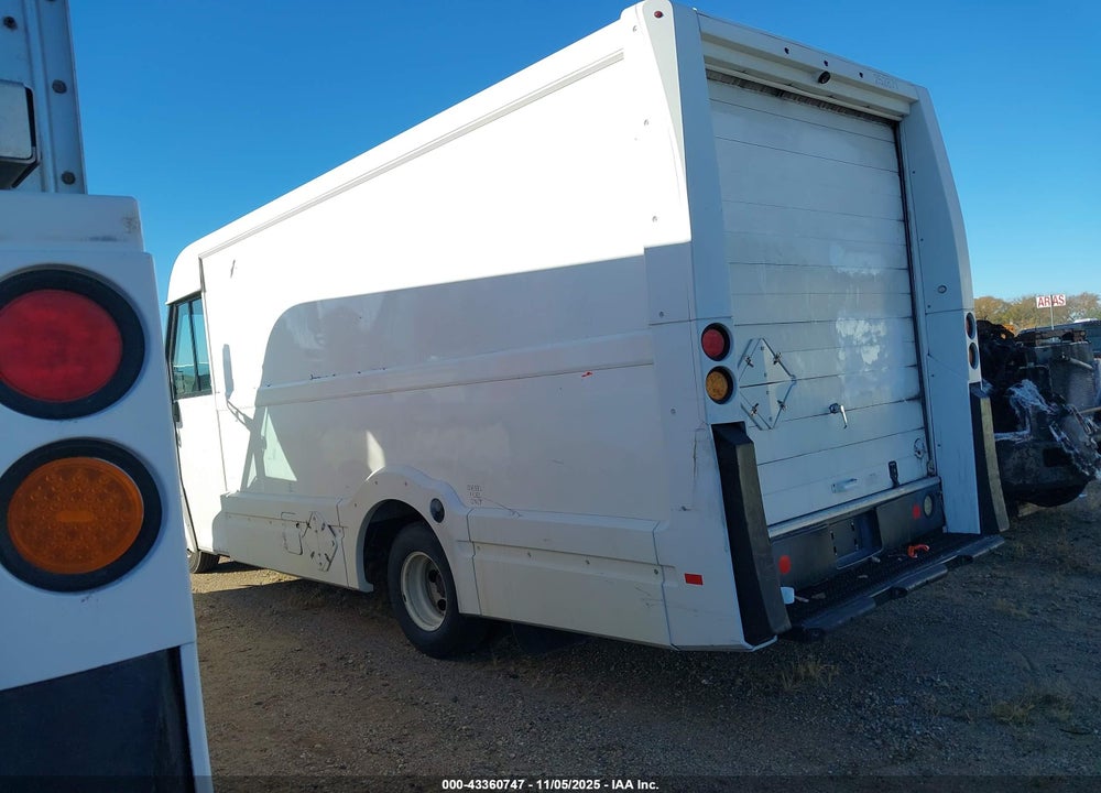2013 ISUZU COMMERCIAL VAN VIN: JALB4T172D7W01660