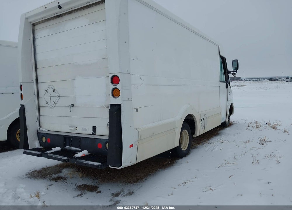 2013 ISUZU COMMERCIAL VAN VIN: JALB4T172D7W01660