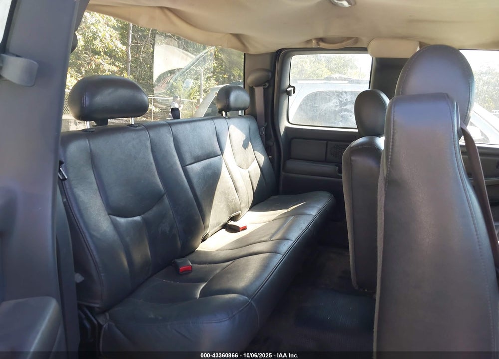 2004 GMC SIERRA 2500HD WORK TRUCK VIN: 1GTHK29264E252101