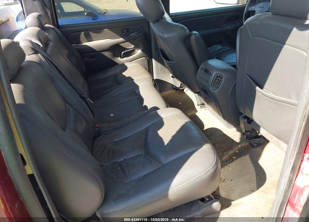 2005 GMC SIERRA 2500HD SLT VIN: 1GTHK23U15F806683
