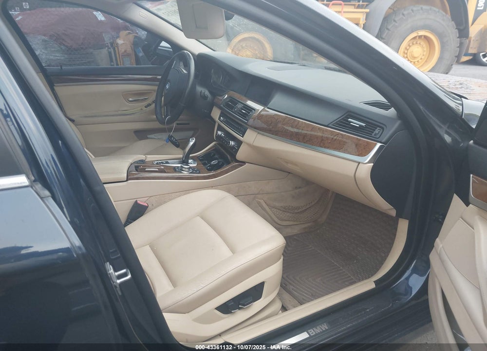 2011 BMW 5 SERIES VIN: WBAFU7C5XBC779484