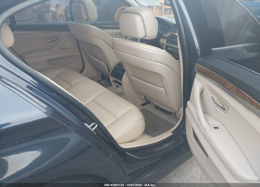2011 BMW 5 SERIES VIN: WBAFU7C5XBC779484