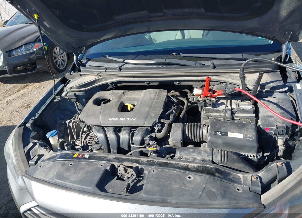 2017 HYUNDAI ELANTRA VIN: KMHD84LF3HU151111
