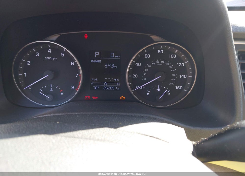 2017 HYUNDAI ELANTRA VIN: KMHD84LF3HU151111