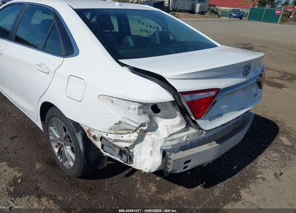 2015 TOYOTA CAMRY SE VIN: 4T1BF1FK8FU927928