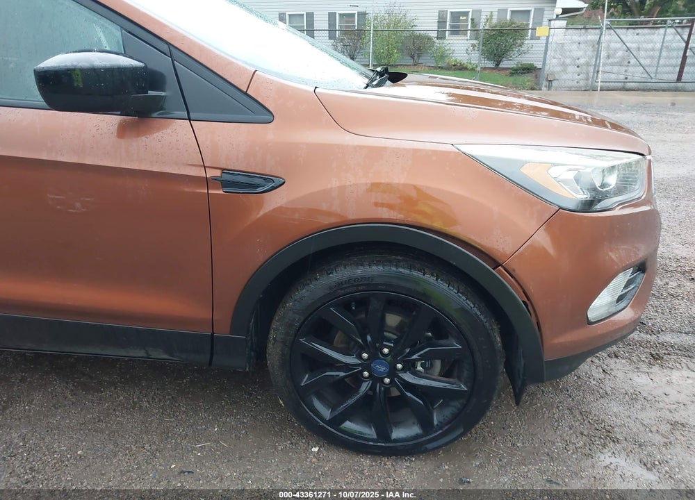 2017 FORD ESCAPE VIN: 1FMCU9G92HUE32454