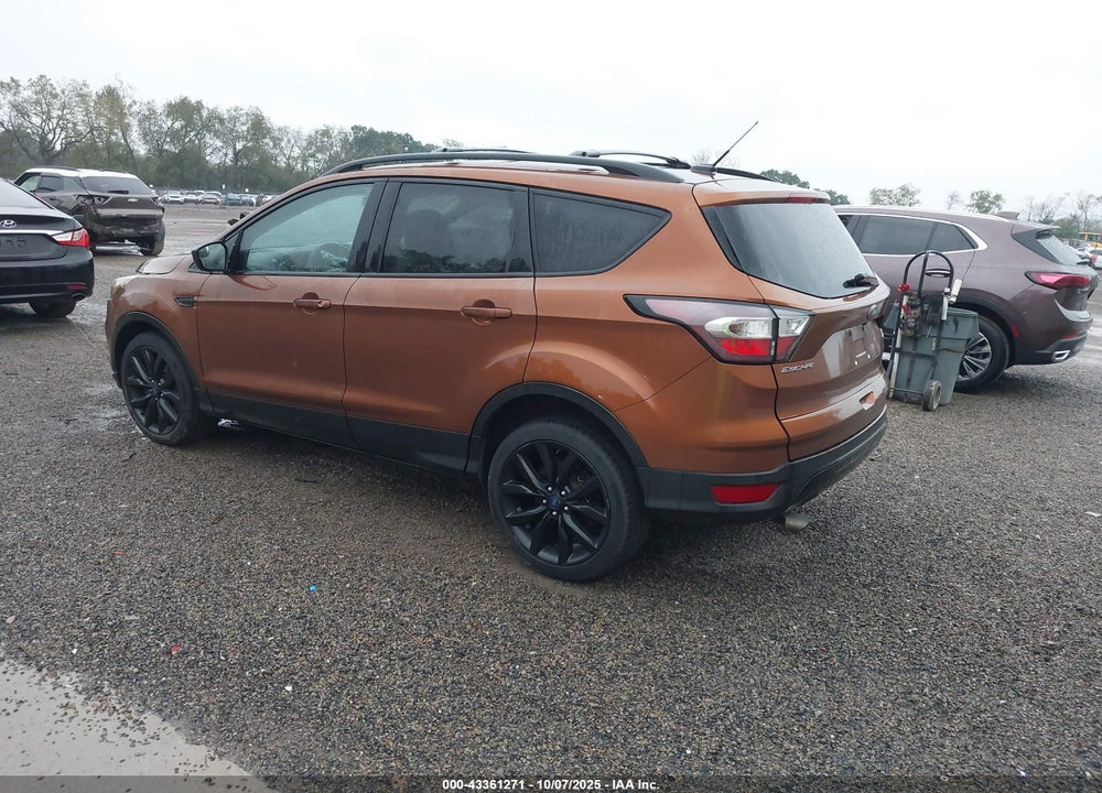 2017 FORD ESCAPE VIN: 1FMCU9G92HUE32454