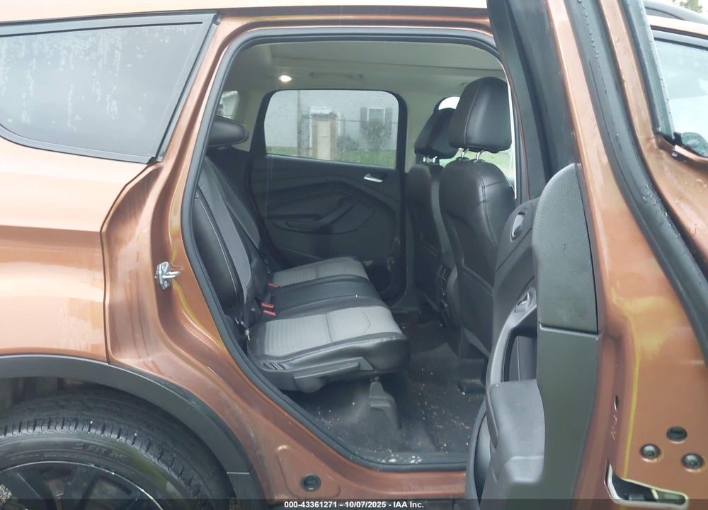 2017 FORD ESCAPE VIN: 1FMCU9G92HUE32454