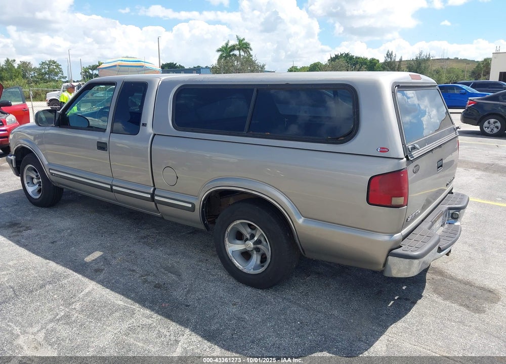 2002 CHEVROLET S-10 LS VIN: 1GCCS19W628112827