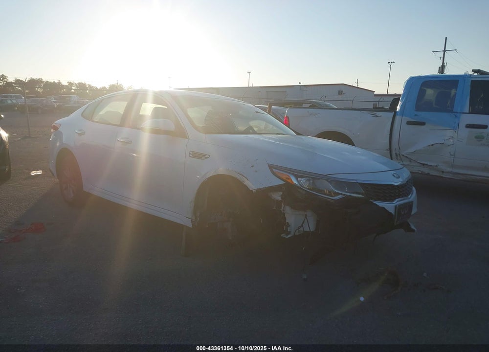 2019 KIA OPTIMA LX VIN: 5XXGT4L3XKG330040