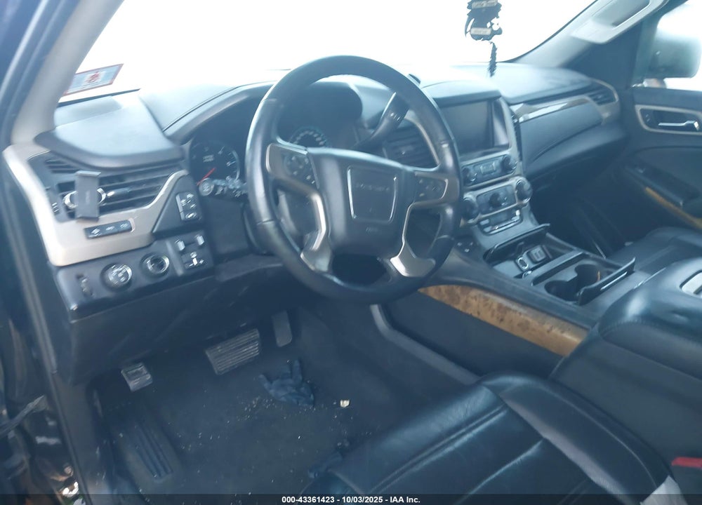 2017 GMC YUKON XL VIN: 1GKS2HKJ1HR298660