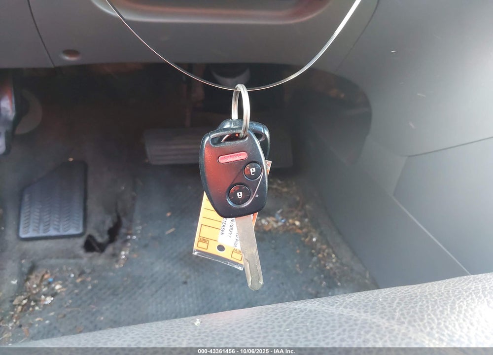 2007 HONDA PILOT EX-L VIN: 2HKYF18567H518599