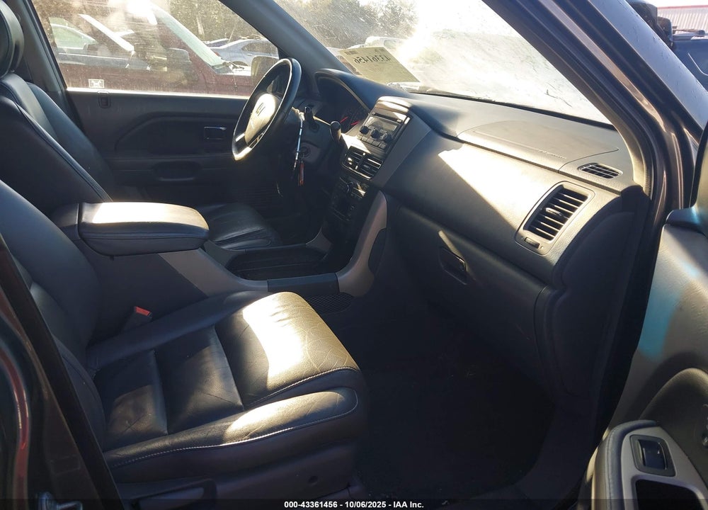 2007 HONDA PILOT EX-L VIN: 2HKYF18567H518599