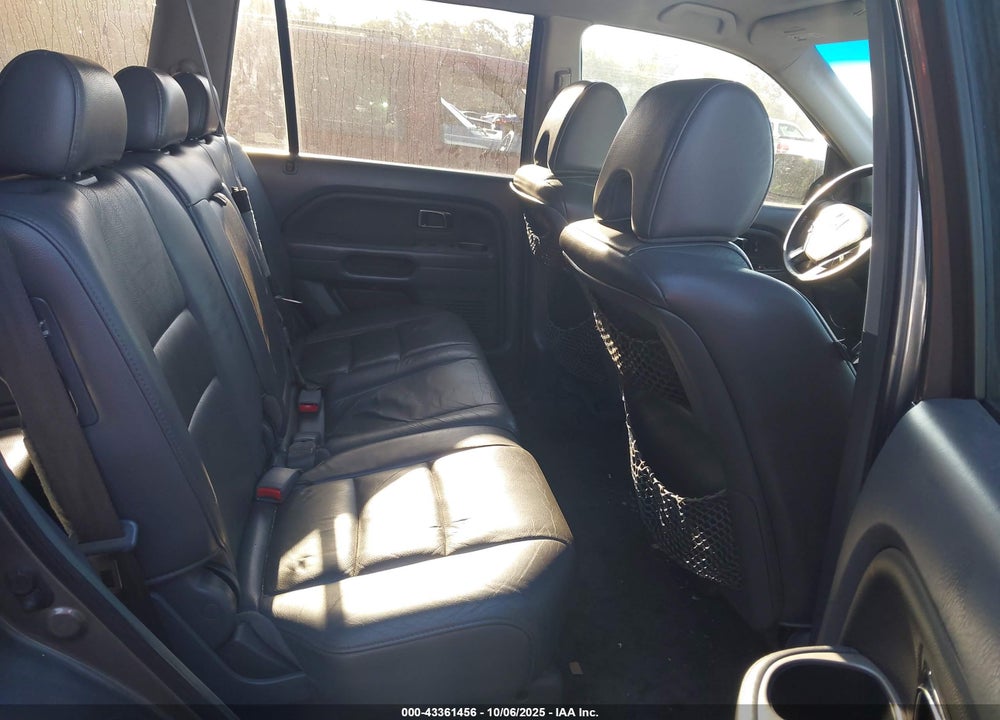 2007 HONDA PILOT EX-L VIN: 2HKYF18567H518599