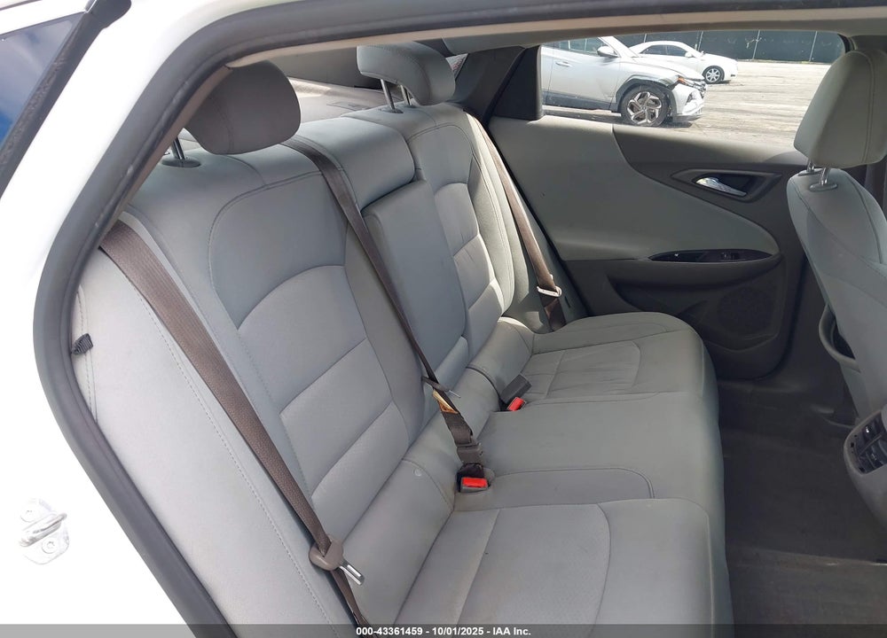 2018 CHEVROLET MALIBU LT VIN: 1G1ZD5ST0JF264360