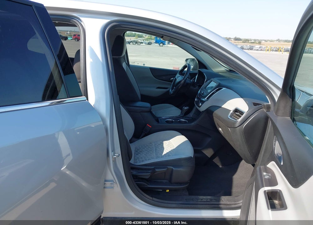 2019 CHEVROLET EQUINOX LT VIN: 2GNAXUEV0K6285795