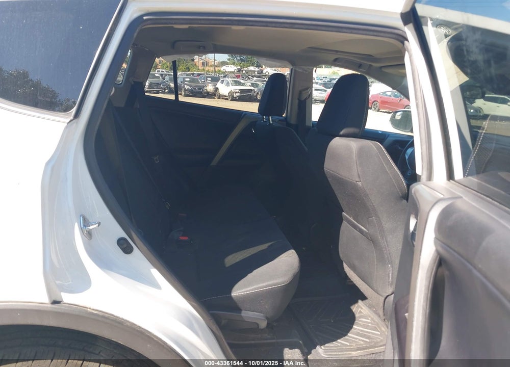 2018 TOYOTA RAV4 VIN: 2T3RFREV7JW802928