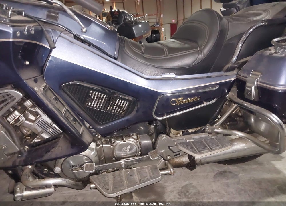 1992 YAMAHA XVZ13 D VIN: JYA1NLE08NA045166